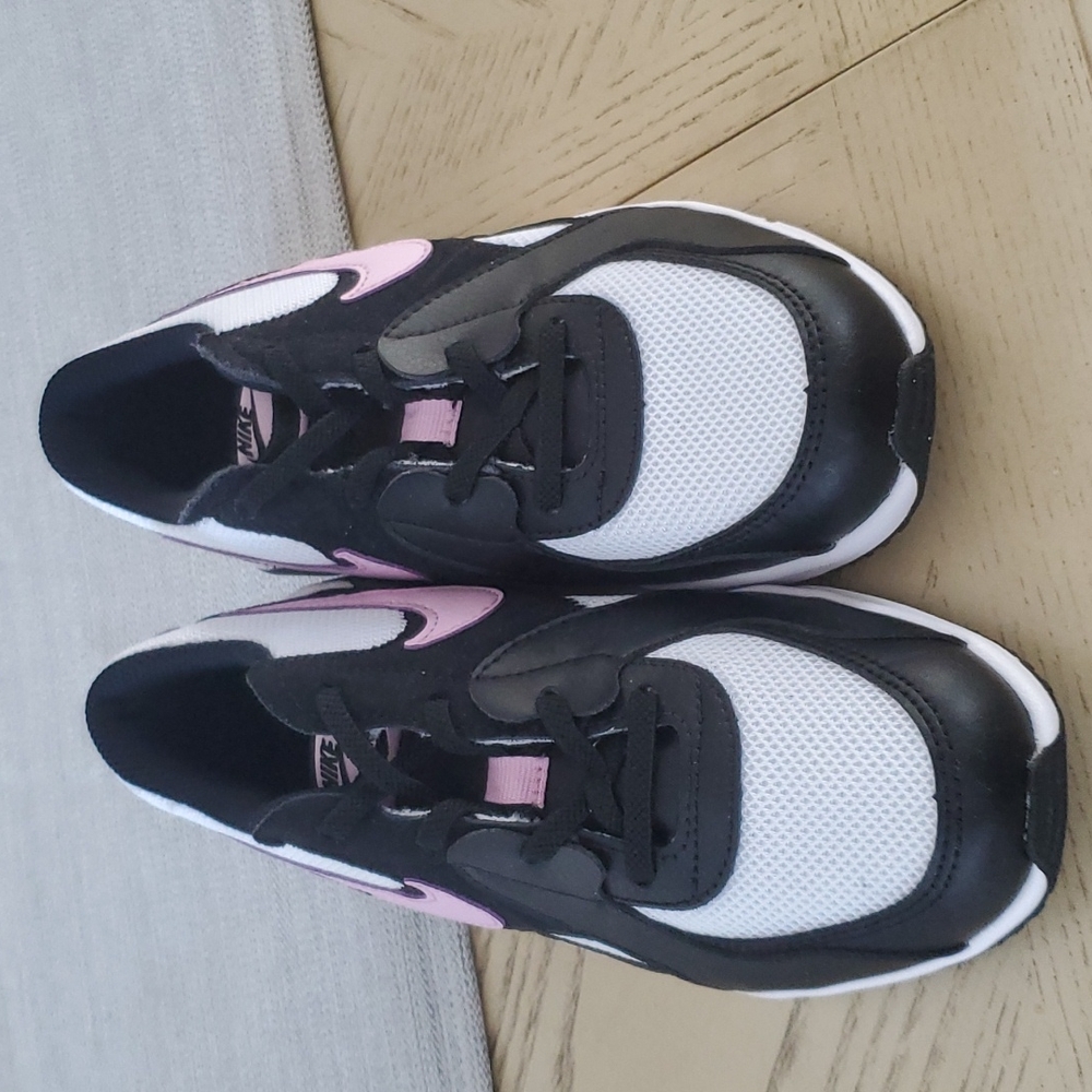 Nike Kids Sneakers Black, Pink, and White